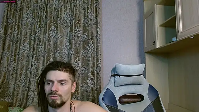 Aestheticguy101 online show from January 2025 06:14:01 PM