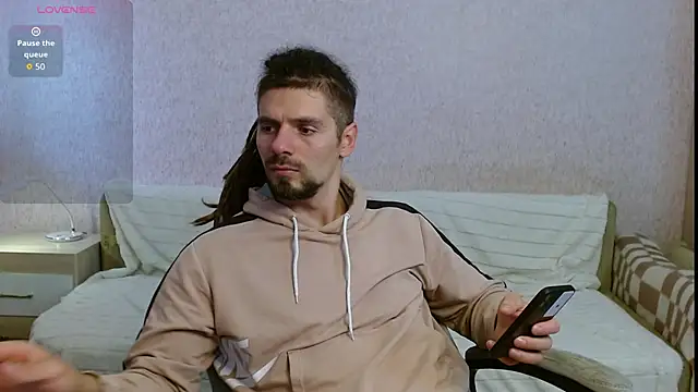 Snapshot of Aestheticguy101 chatting on October 2025 11:42:02 AM Aestheticguy101 online show from October 2025 11:42:02 AM