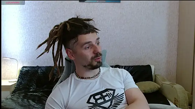 Aestheticguy101 online show from May 2026 01:50:01 PM