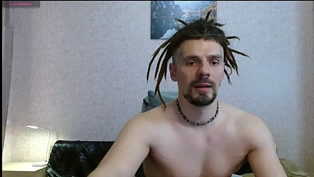 Aestheticguy101 online show from May 2026 04:37:01 PM