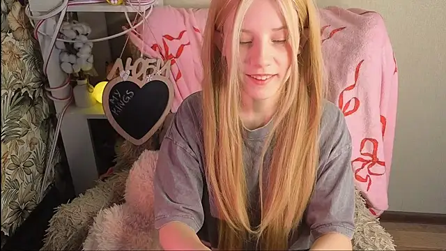 sarakaell online show from March 2026 01:44:02 AM