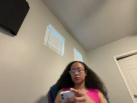 RylHoneyy online show from February 2026 12:48:01 AM