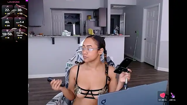 RylHoneyy online show from June 2026 07:16:01 PM