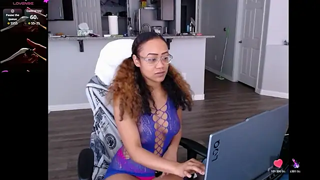 RylHoneyy online show from June 2026 06:50:01 PM