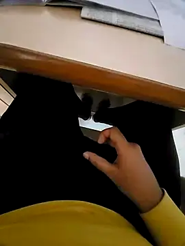 Snapshot of vansh1802 chatting on January 2025 01:08:02 PM vansh1802 online show from January 2025 01:08:02 PM