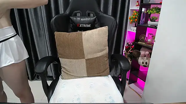 Snapshot of Yuki-yio chatting on September 2025 01:20:02 AM Yuki-yio online show from September 2025 01:20:02 AM