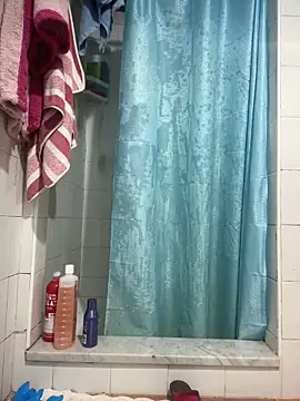 Snapshot of CRHYSTEL chatting on February 2025 01:32:01 PM CRHYSTEL online show from February 2025 01:32:01 PM