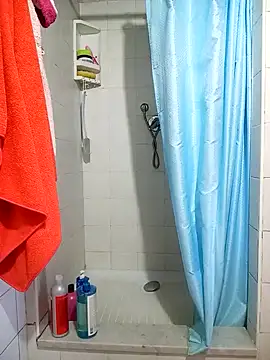 Snapshot of CRHYSTEL chatting on October 2025 08:01:01 AM CRHYSTEL online show from October 2025 08:01:01 AM