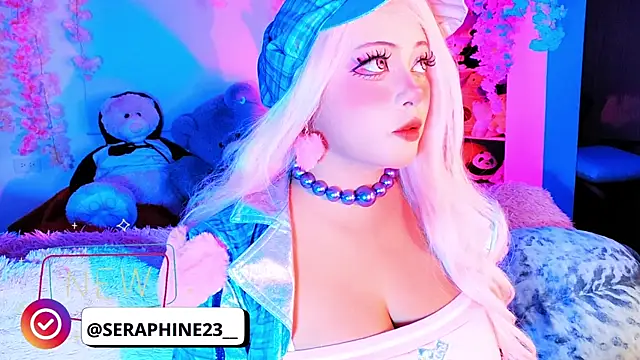 seraphine23 online show from November 2025 03:27:02 AM
