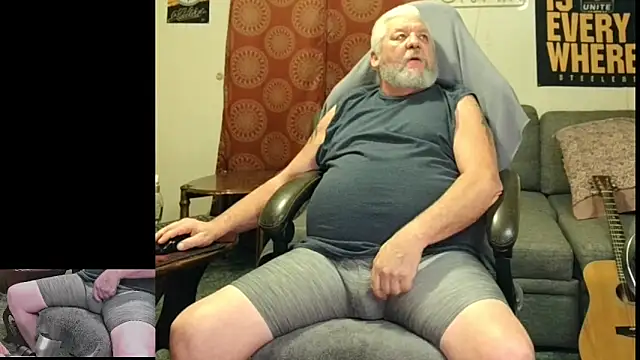 Snapshot of countrydomdaddy chatting on December 2024 12:43:02 AM countrydomdaddy online show from December 2024 12:43:02 AM