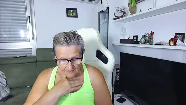 Selenna57 online show from June 2026 05:17:02 PM