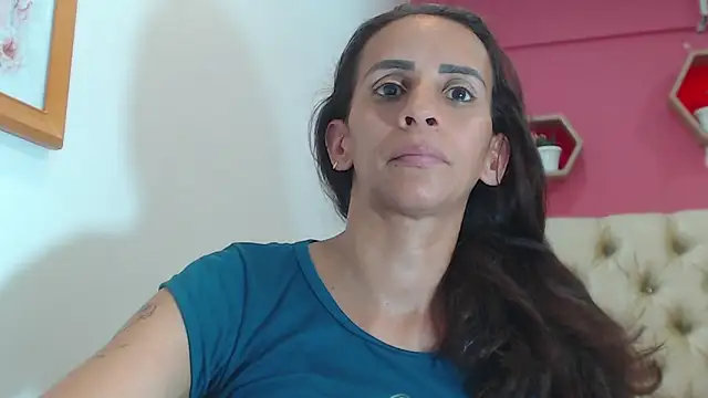 Amber Moore online show from October 2025 12:30:02 AM