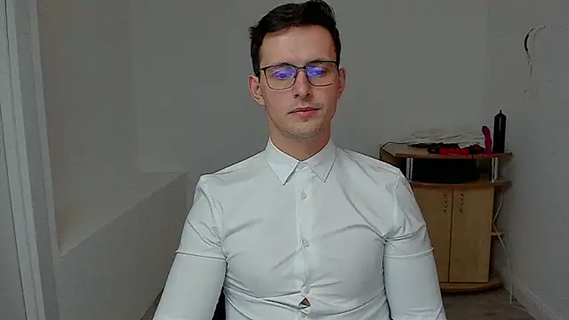 Snapshot of sexxymuscles4u chatting on January 2025 12:07:01 PM sexxymuscles4u online show from January 2025 12:07:01 PM