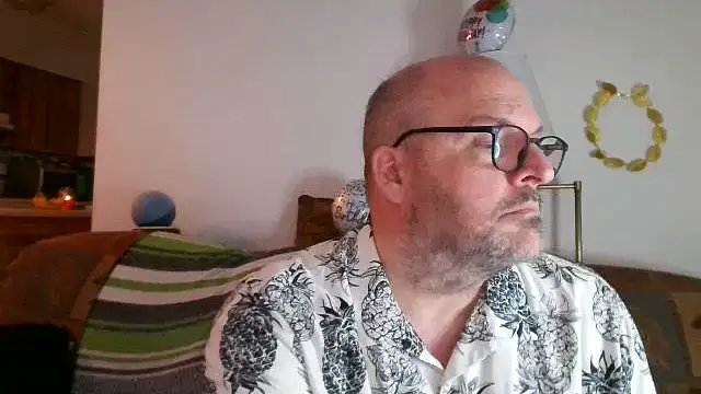 Ursulet US online show from May 2026 09:53:01 PM