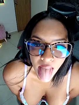 Snapshot of nashiira_ chatting on May 2026 09:55:02 PM nashiira online show from May 2026 09:55:02 PM