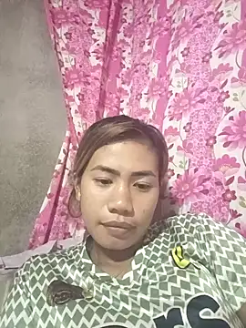 Snapshot of Cutie_body11 chatting on February 2025 01:59:01 PM Cutie body11 online show from February 2025 01:59:01 PM