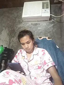 Snapshot of Cutie_body11 chatting on October 2025 04:33:01 AM Cutie body11 online show from October 2025 04:33:01 AM