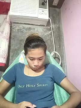 Snapshot of Cutie_body11 chatting on October 2025 01:17:01 AM Cutie body11 online show from October 2025 01:17:01 AM