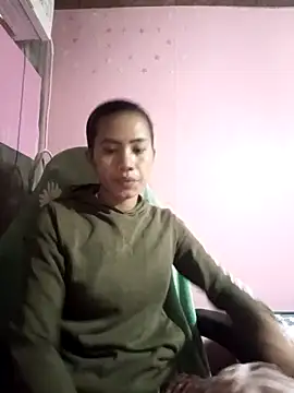 Snapshot of Cutie_body11 chatting on November 2025 12:21:02 AM Cutie body11 online show from November 2025 12:21:02 AM