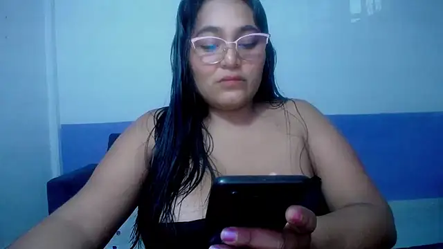 Snapshot of sirena_15 chatting on June 2026 02:05:02 AM sirena 15 online show from June 2026 02:05:02 AM