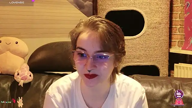 GamerGirl Eve online show from November 2025 07:24:02 PM