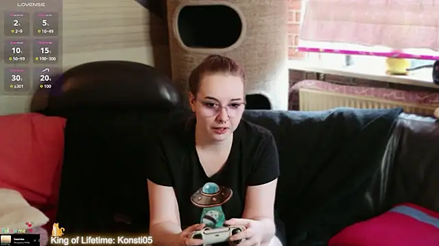 GamerGirl Eve online show from June 2026 05:04:02 PM
