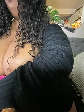 Snapshot of EbonyGoddessKira chatting on January 2025 03:44:01 PM EbonyGoddessKira online show from January 2025 03:44:01 PM