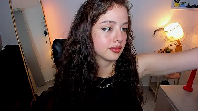 Cassandra Caiin online show from October 2025 10:54:02 PM