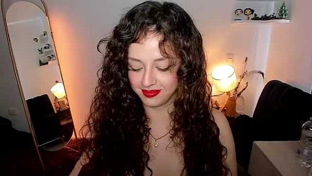 Cassandra Caiin online show from May 2026 10:04:02 PM