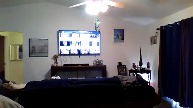 Snapshot of Yankeedave420 chatting on January 2025 04:35:01 PM Yankeedave420 online show from January 2025 04:35:01 PM