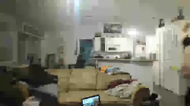 Snapshot of Yankeedave420 chatting on January 2025 10:51:01 PM Yankeedave420 online show from January 2025 10:51:01 PM