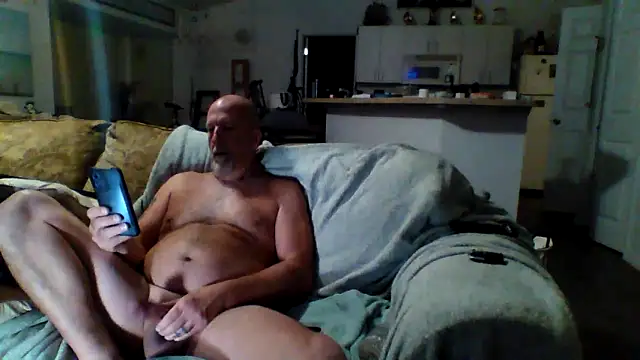 Snapshot of Yankeedave420 chatting on January 2025 11:56:02 AM Yankeedave420 online show from January 2025 11:56:02 AM