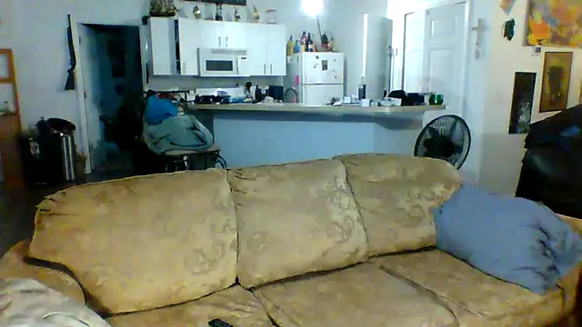 Snapshot of Yankeedave420 chatting on January 2025 12:01:01 AM Yankeedave420 online show from January 2025 12:01:01 AM