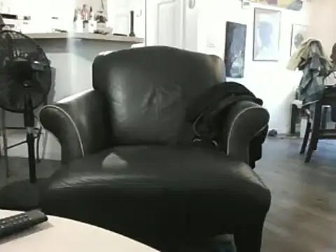 Snapshot of Yankeedave420 chatting on February 2025 10:03:01 PM Yankeedave420 online show from February 2025 10:03:01 PM