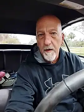 Snapshot of Yankeedave420 chatting on February 2025 02:35:02 PM Yankeedave420 online show from February 2025 02:35:02 PM