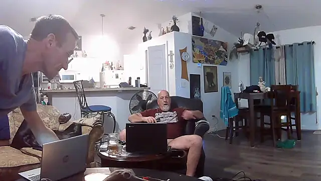 Snapshot of Yankeedave420 chatting on March 2025 07:30:02 AM Yankeedave420 online show from March 2025 07:30:02 AM