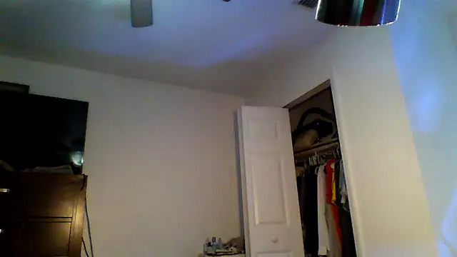 Snapshot of Yankeedave420 chatting on March 2025 09:38:02 AM Yankeedave420 online show from March 2025 09:38:02 AM