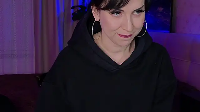 lily conor online show from November 2025 04:17:01 PM