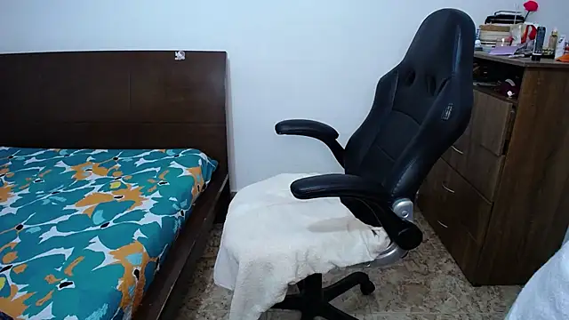 Snapshot of alexa_milsf chatting on October 2025 01:08:02 AM alexa milsf online show from October 2025 01:08:02 AM