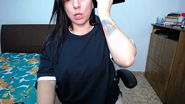 Snapshot of alexa_milsf chatting on October 2025 03:07:02 AM alexa milsf online show from October 2025 03:07:02 AM