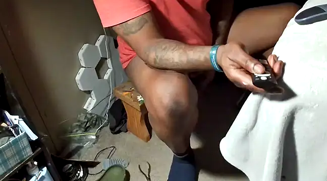 Snapshot of Makeyoucumallover chatting on December 2024 07:31:01 AM Makeyoucumallover online show from December 2024 07:31:01 AM