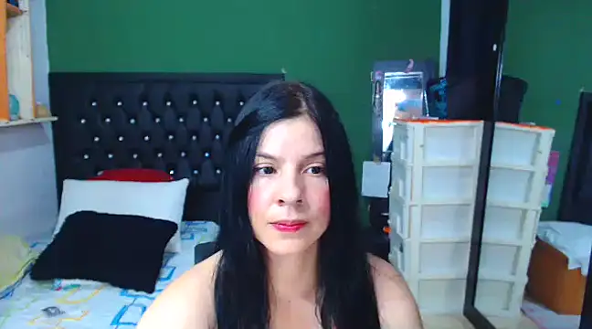 Estefani 32 online show from December 2024 08:23:02 PM