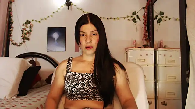 Estefani 32 online show from September 2025 01:05:01 AM