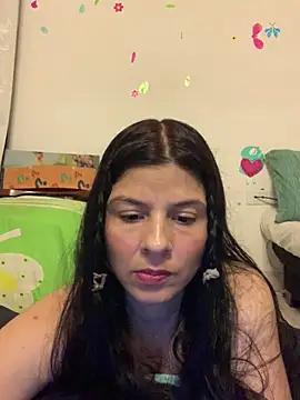Estefani 32 online show from April 2026 04:44:01 PM
