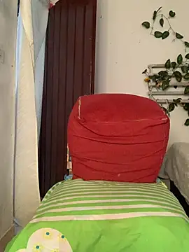 Estefani 32 online show from June 2026 05:22:01 PM