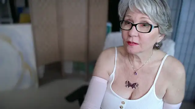 Snapshot of petradaniels chatting on March 2026 09:11:01 PM petradaniels online show from March 2026 09:11:01 PM