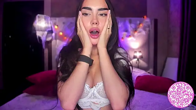 Snapshot of Lil_Gabby chatting on October 2025 06:48:01 PM Lil Gabby online show from October 2025 06:48:01 PM