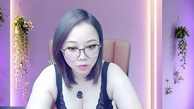 Giuliam online show from August 2026 06:34:02 AM