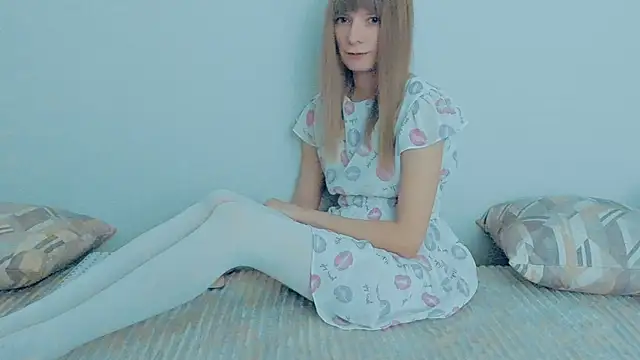 YourCaramel online show from October 2025 08:24:02 AM