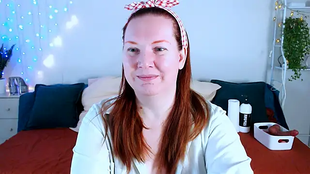 GoddessLara online show from December 2025 01:13:01 AM